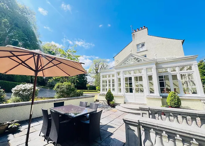 Larchmount House B&B
